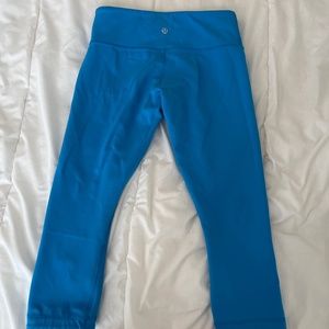 Low rise lululemon cropped pants